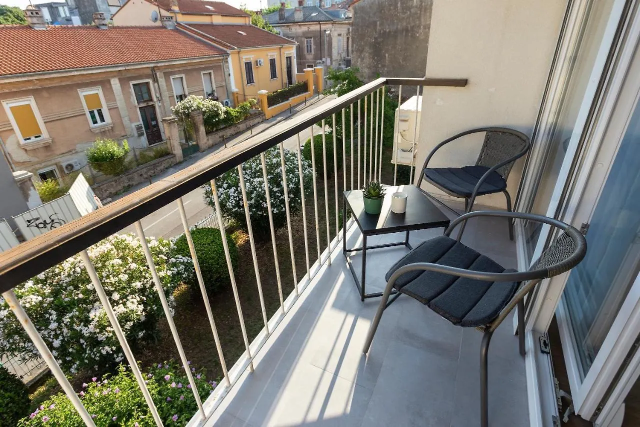 Apartman Izis Centar Pule Pula 0*,  Croacia