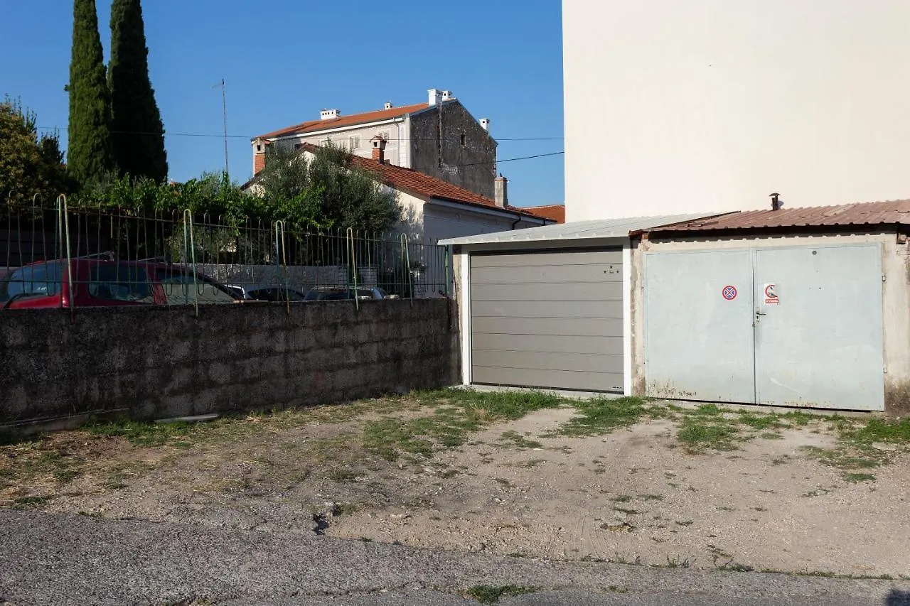 Apartment Apartman Izis Centar Pule Pula Croatia